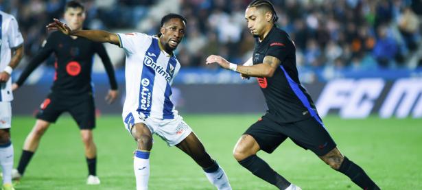 爱游戏app-包含赫塔菲客场失利，球队状态有待回升的词条