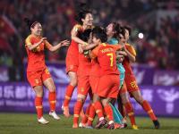 爱游戏中国官网-中国女足继续前进，展现实力与团队精神