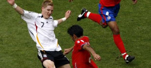 爱游戏登录入口-纷争激烈！国际足球豪门齐聚竞技场的简单介绍