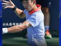 爱游戏-包含羽毛球选手毫不畏惧，坚定前行的词条