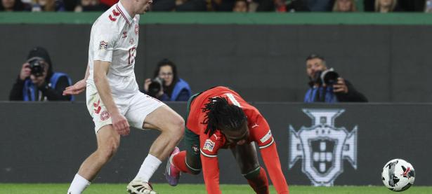 爱游戏在线-葡萄牙国家队火力全开，轻取欧预赛对手