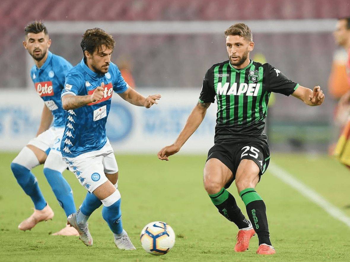 那不勒斯队面临对手萨索洛的挑战 那不勒斯队面临对手萨索洛的挑战