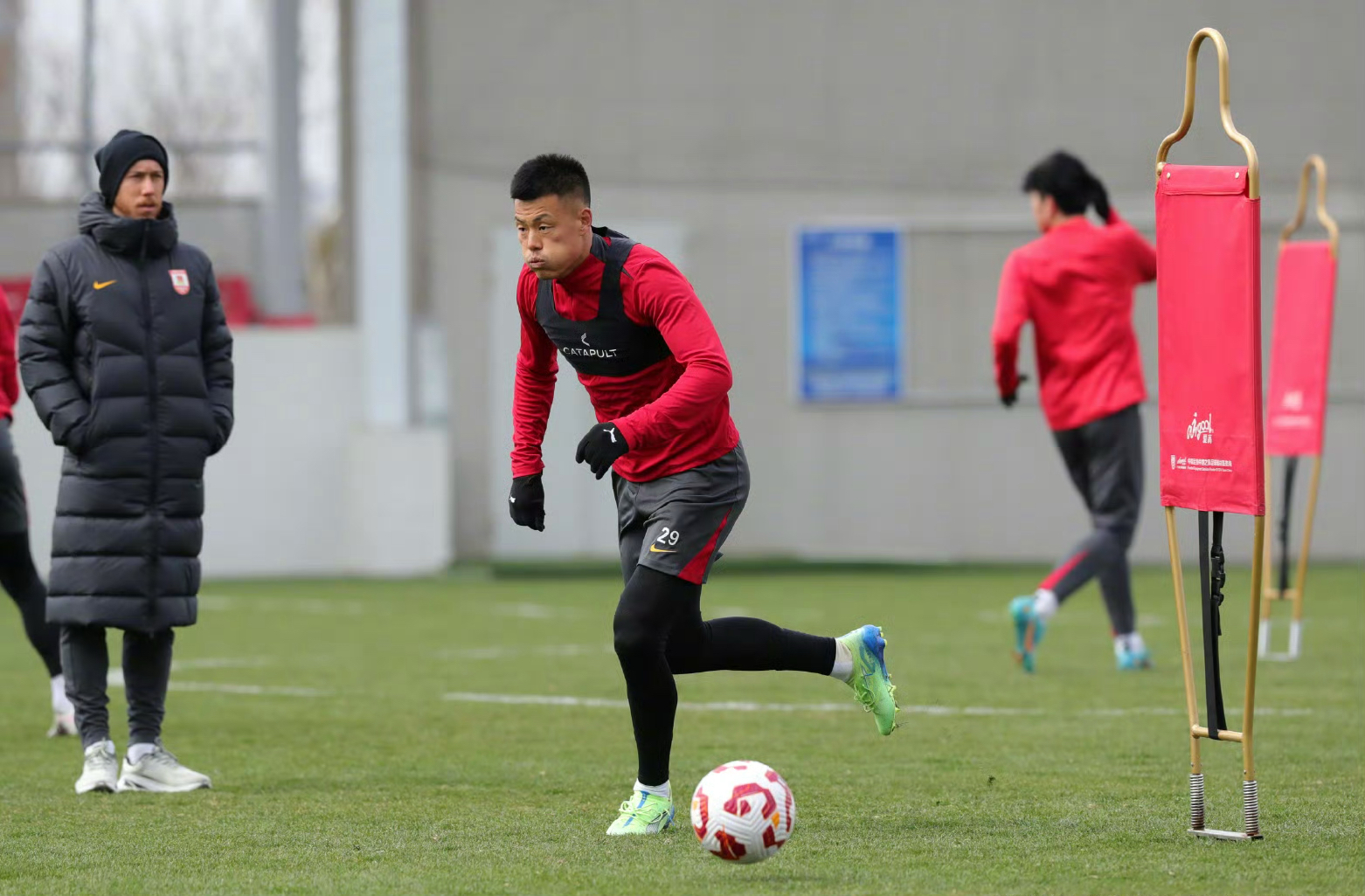 包含长春亚泰惊险取胜,连续两轮不败的词条 包含长春亚泰惊险取胜,连续两轮不败的词条