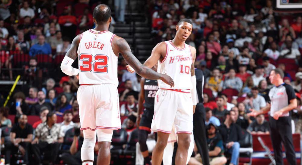 关于火箭队在战场上取得连胜,士气高涨的信息 关于火箭队在战场上取得连胜,士气高涨的信息