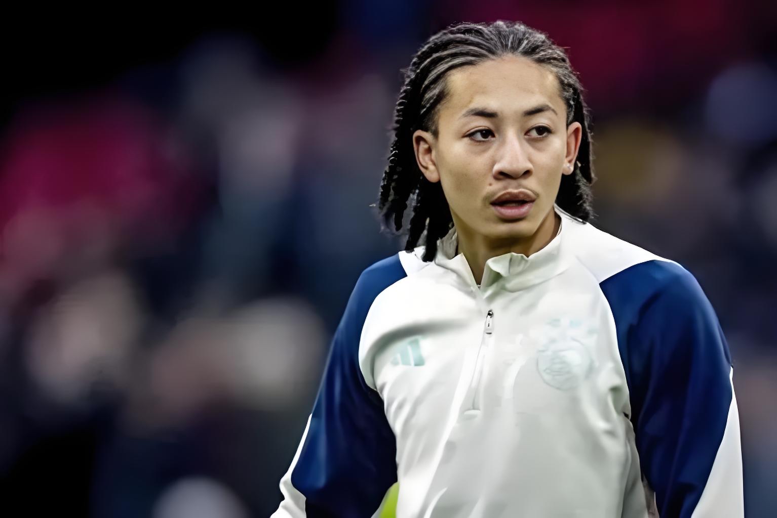 关于阿贾克斯士气高涨,狂胜对手的信息 关于阿贾克斯士气高涨,狂胜对手的信息