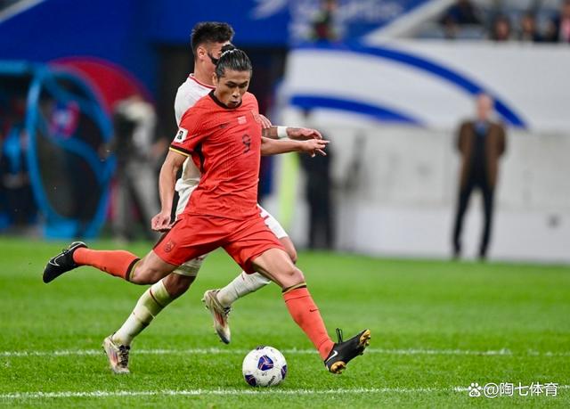 教练组研究新战术应对对手,球队备战备受关注 教练组研究新战术应对对手,球队备战备受关注