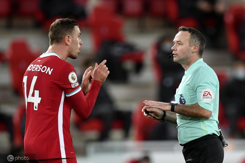 雷恩队遭遇挑战,难以突破对手防线 雷恩队遭遇挑战,难以突破对手防线