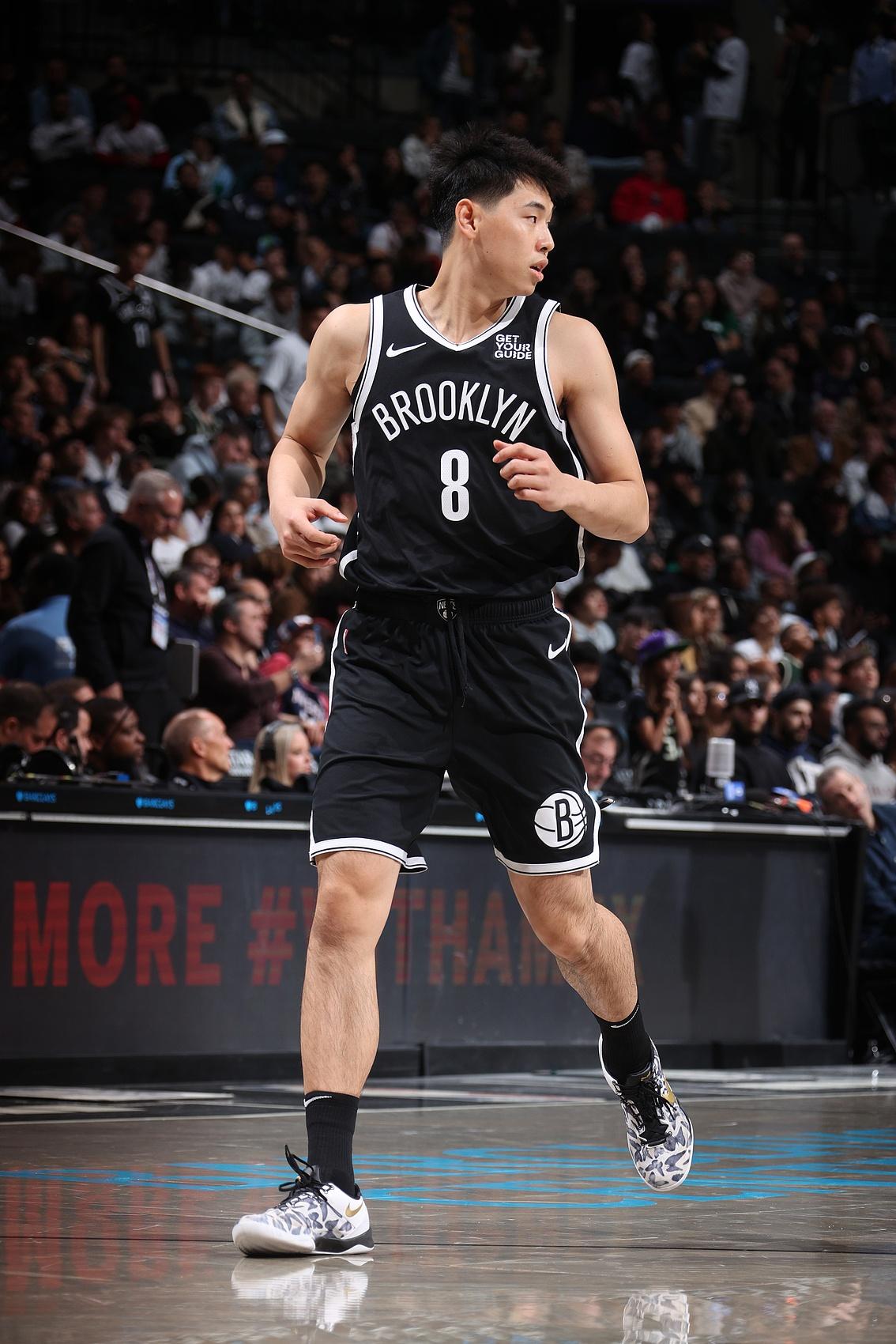 包含新秀球员单场砍下+表现抢眼的词条 包含新秀球员单场砍下+表现抢眼的词条