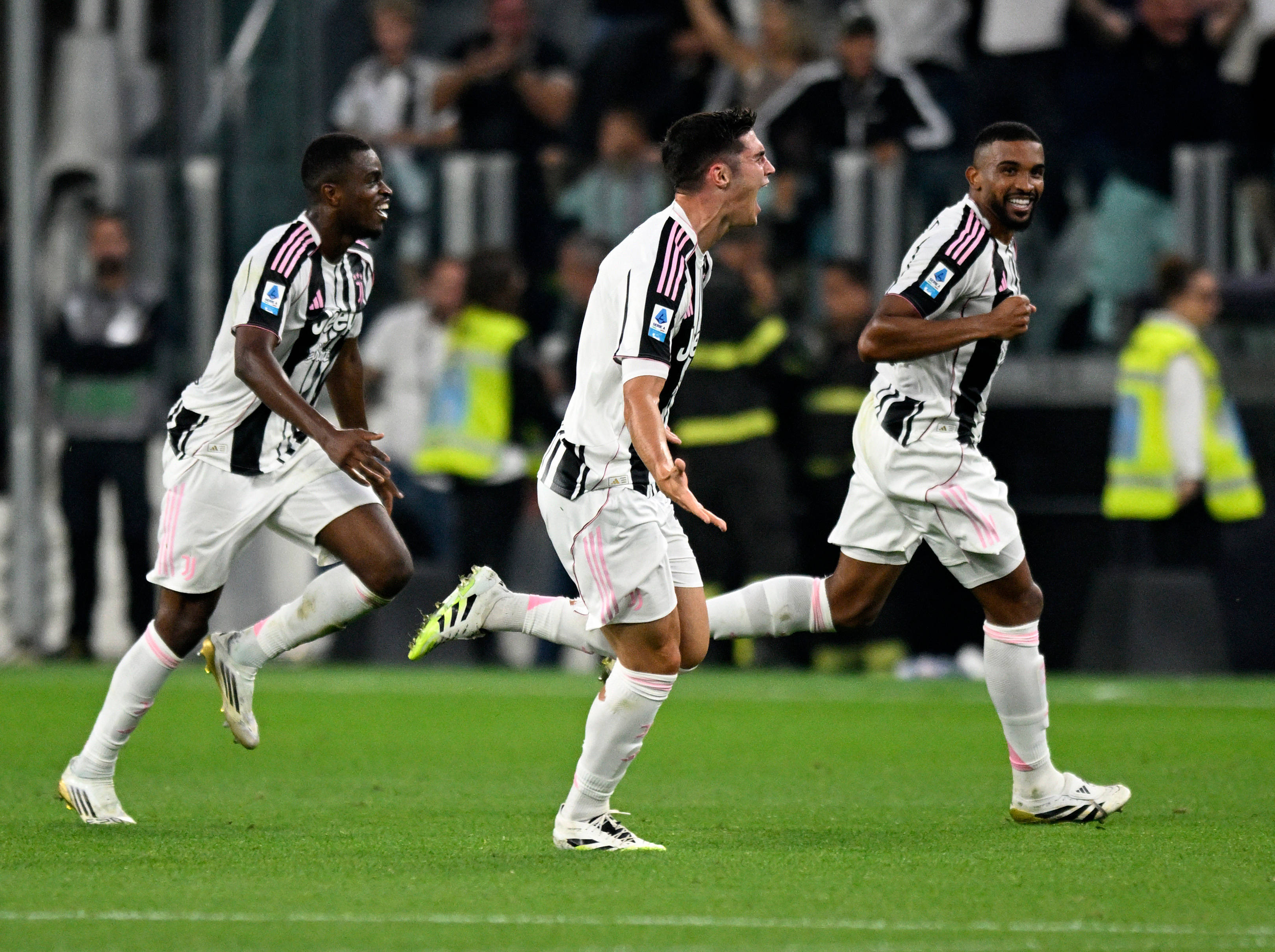 意大利联赛豪门国际米兰在联赛中大获全胜的简单介绍 意大利联赛豪门国际米兰在联赛中大获全胜的简单介绍