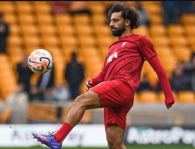 西汉姆联实现惊艳逆袭，观众沸腾欢呼