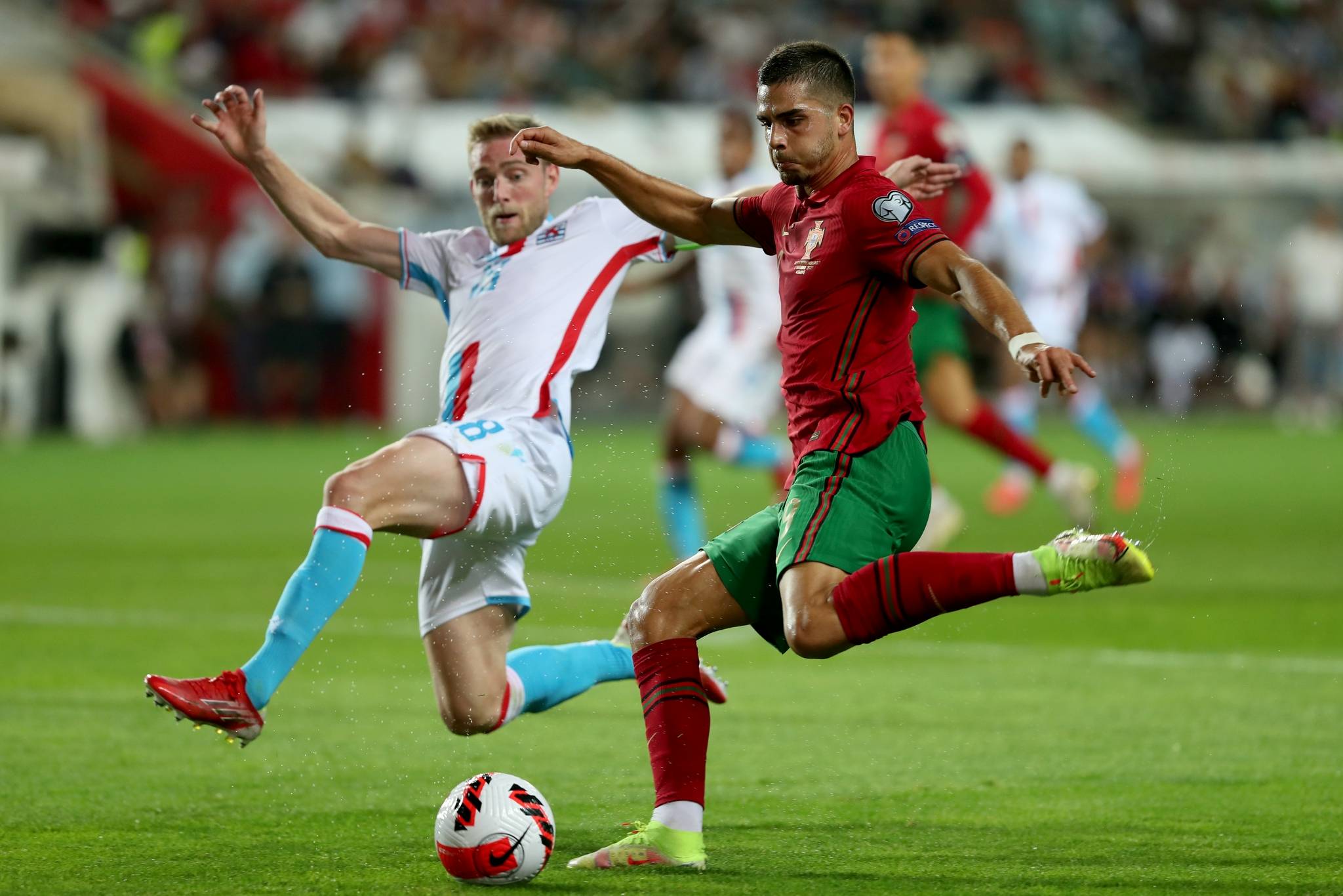 关于欧国联赛赛果更新,球队晋级第二轮的信息 关于欧国联赛赛果更新,球队晋级第二轮的信息