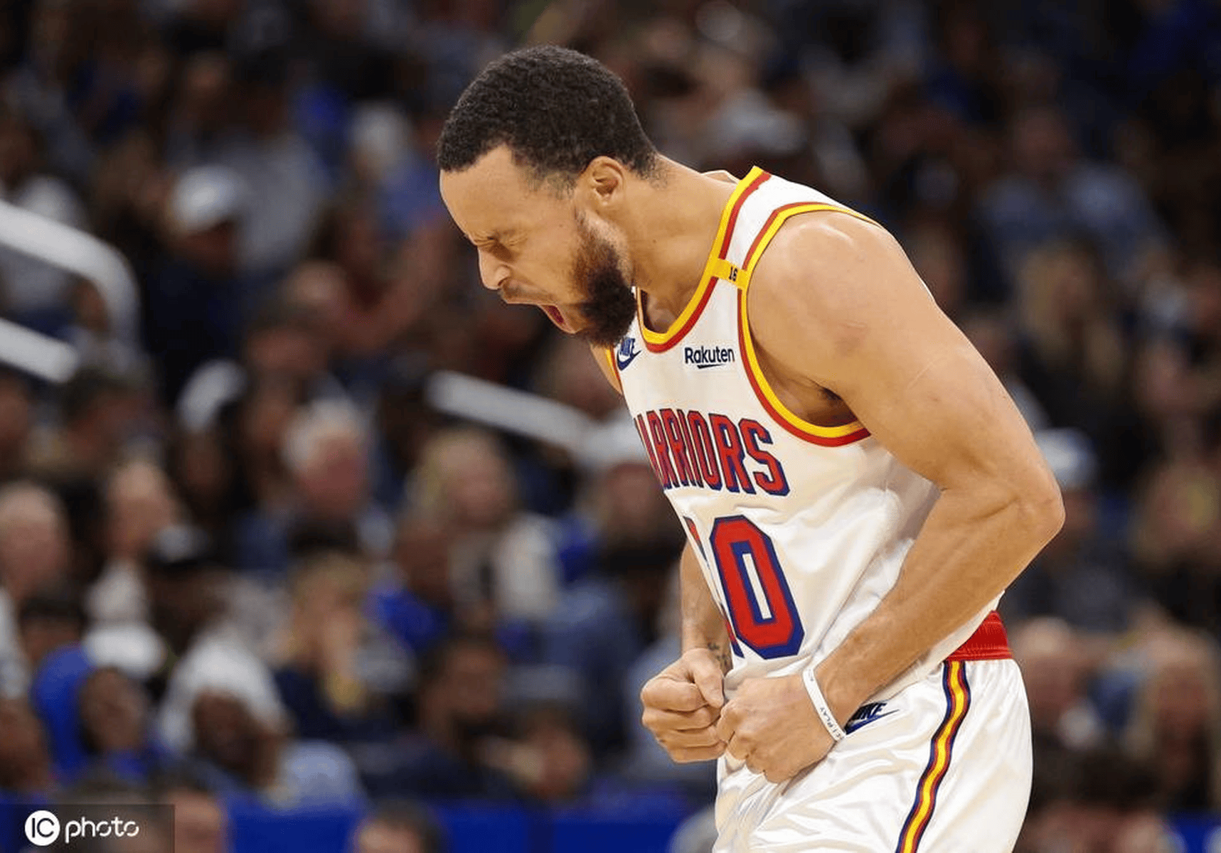 包含太阳遭勇士逆转,库里表现出色砍34分的词条 包含太阳遭勇士逆转,库里表现出色砍34分的词条