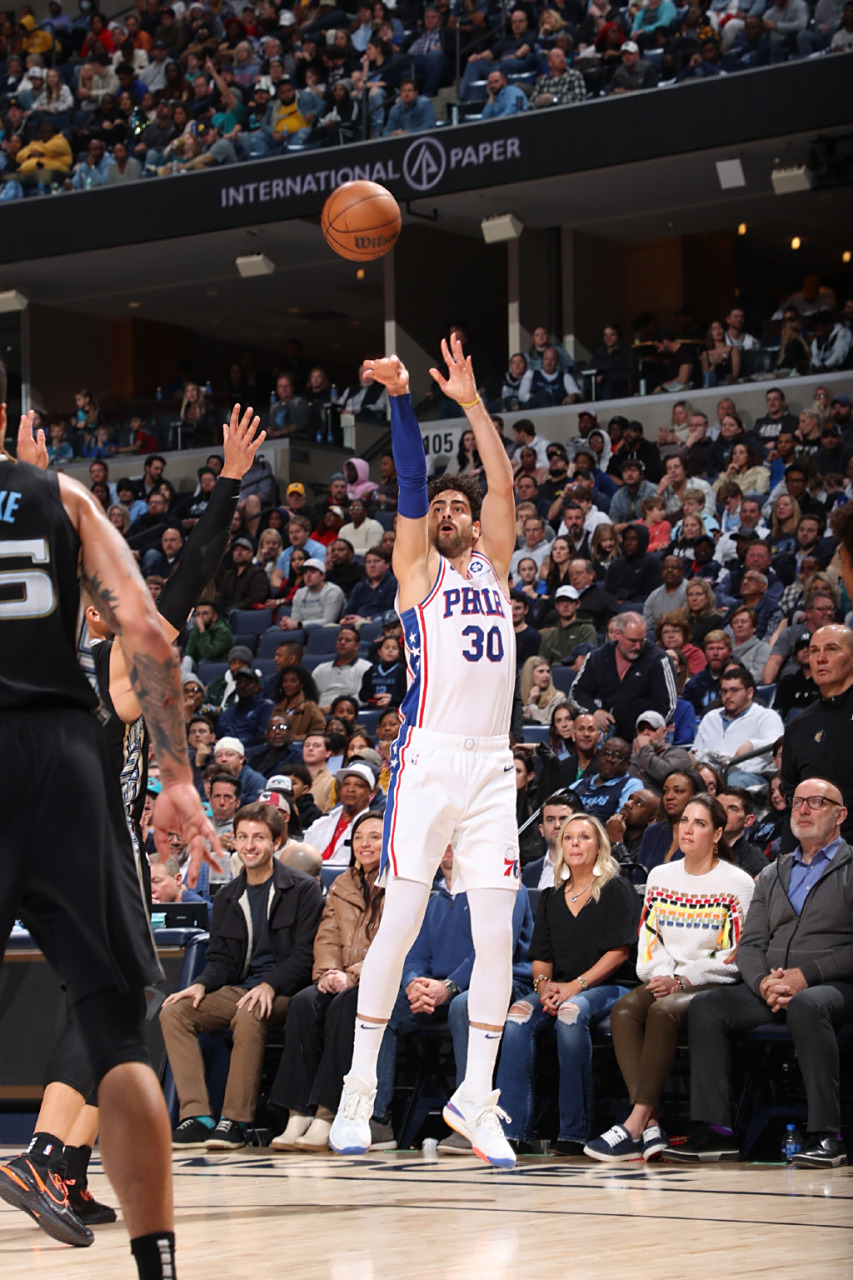 灰熊击败黄蜂,结束两连败 灰熊击败黄蜂,结束两连败